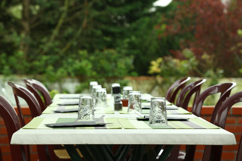 Hotel Restaurant Maison Blanche Rungis Eksteriør billede